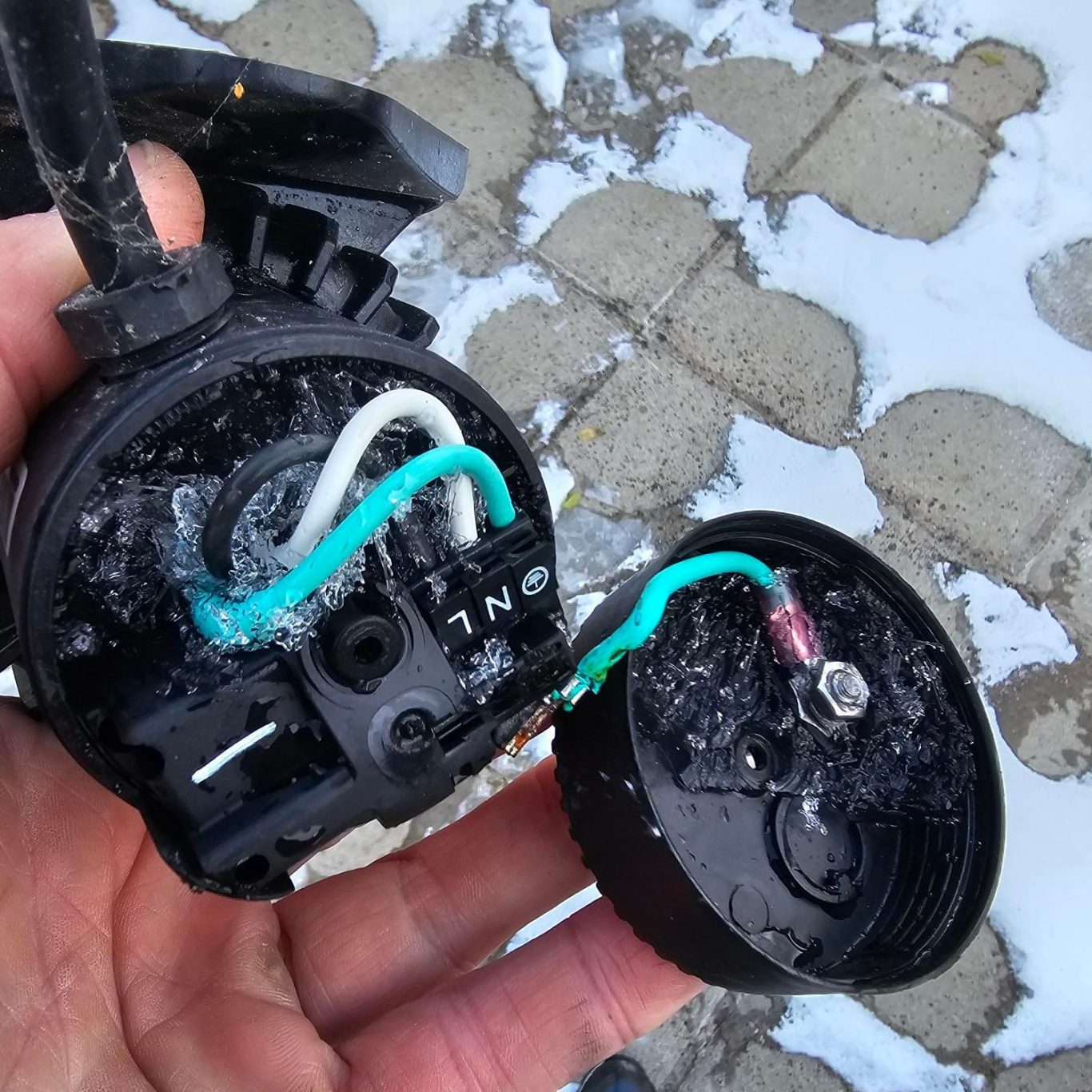 hot-tub-pump-replacement-beeston.jpg hot-tub-pump-replacement-beeston.jpg